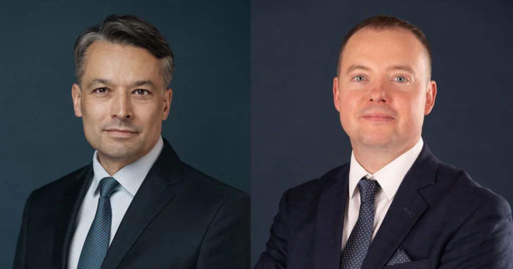 Prof. Bartłomiej J. Kałużny, PhD, of the Nicolaus Copernicus University Medical School, and Prof. Ireneusz Grulkowski, PhD, of the Nicolaus Copernicus University Institute of Physics