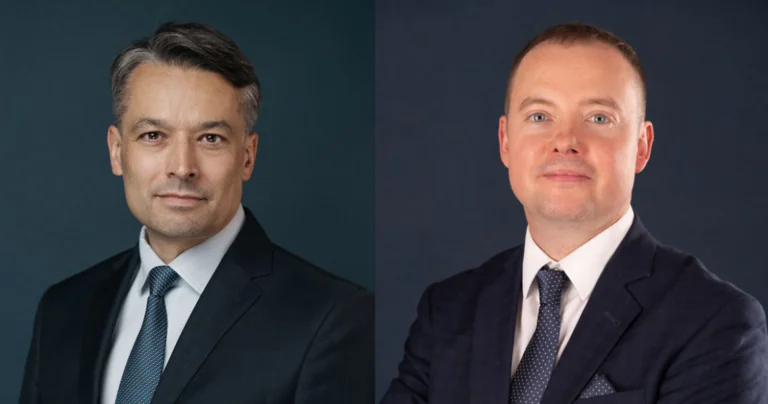 Prof. Bartłomiej J. Kałużny, PhD, of the Nicolaus Copernicus University Medical School, and Prof. Ireneusz Grulkowski, PhD, of the Nicolaus Copernicus University Institute of Physics